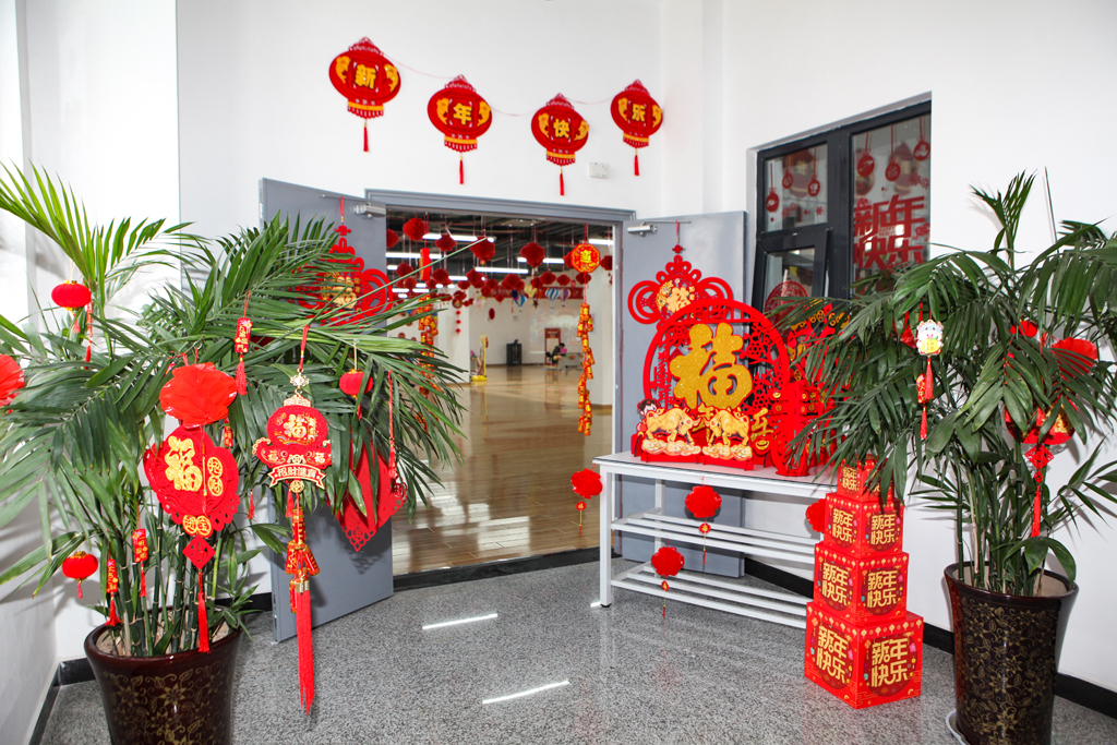 ���ڲ�������������������ţ��| ��������΢��ٰ��´���԰�˶�