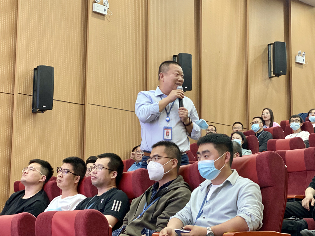 ��������΢�翪չ�����Ļ������˶�