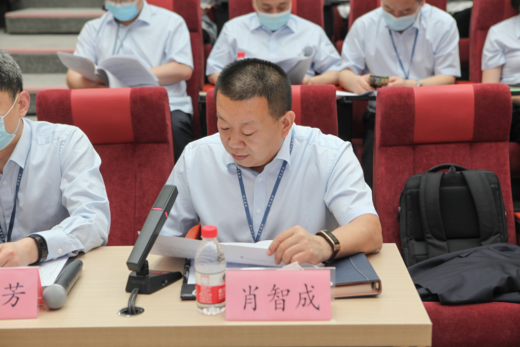 ������Ӽ����Ľ�һ��Ա����Ա�������  ��������΢��ֻ᳡�������Բ������